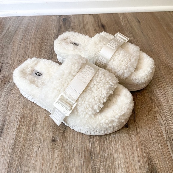 Ugg Fluffita White Slipper Sandal • Women’s Size 9 - Picture 3 of 11